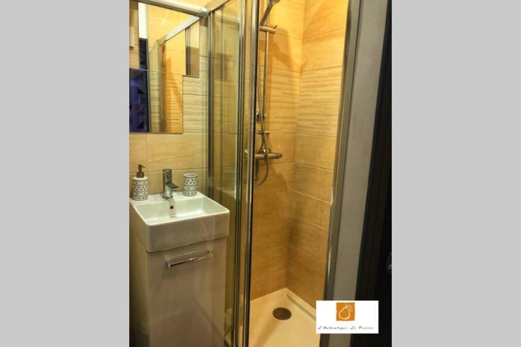 L'Authentique - Le Poirier Apartment Орлеан Екстериор снимка